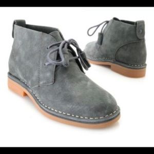 Hush Puppies Gray Suede Chukka Boots